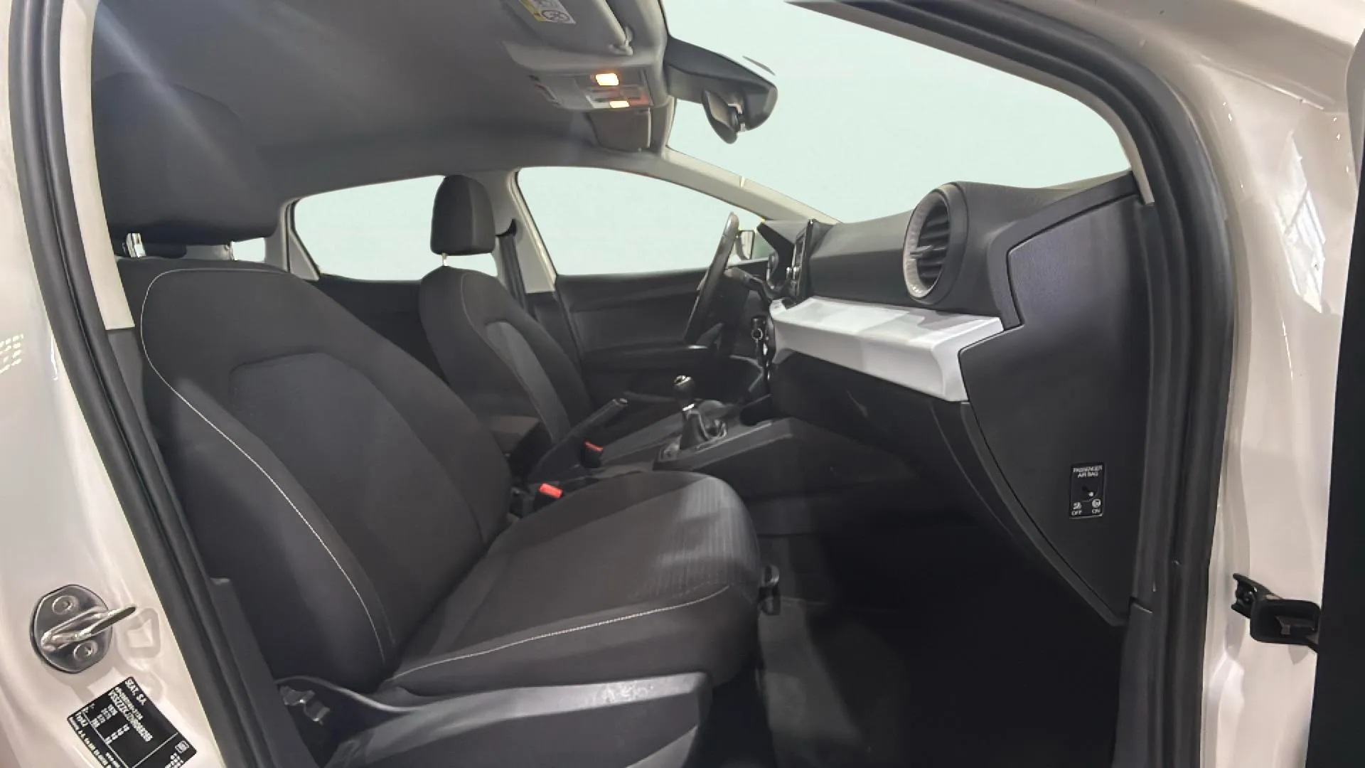 SEAT Ibiza 1.0 MPI Reference - foto 13