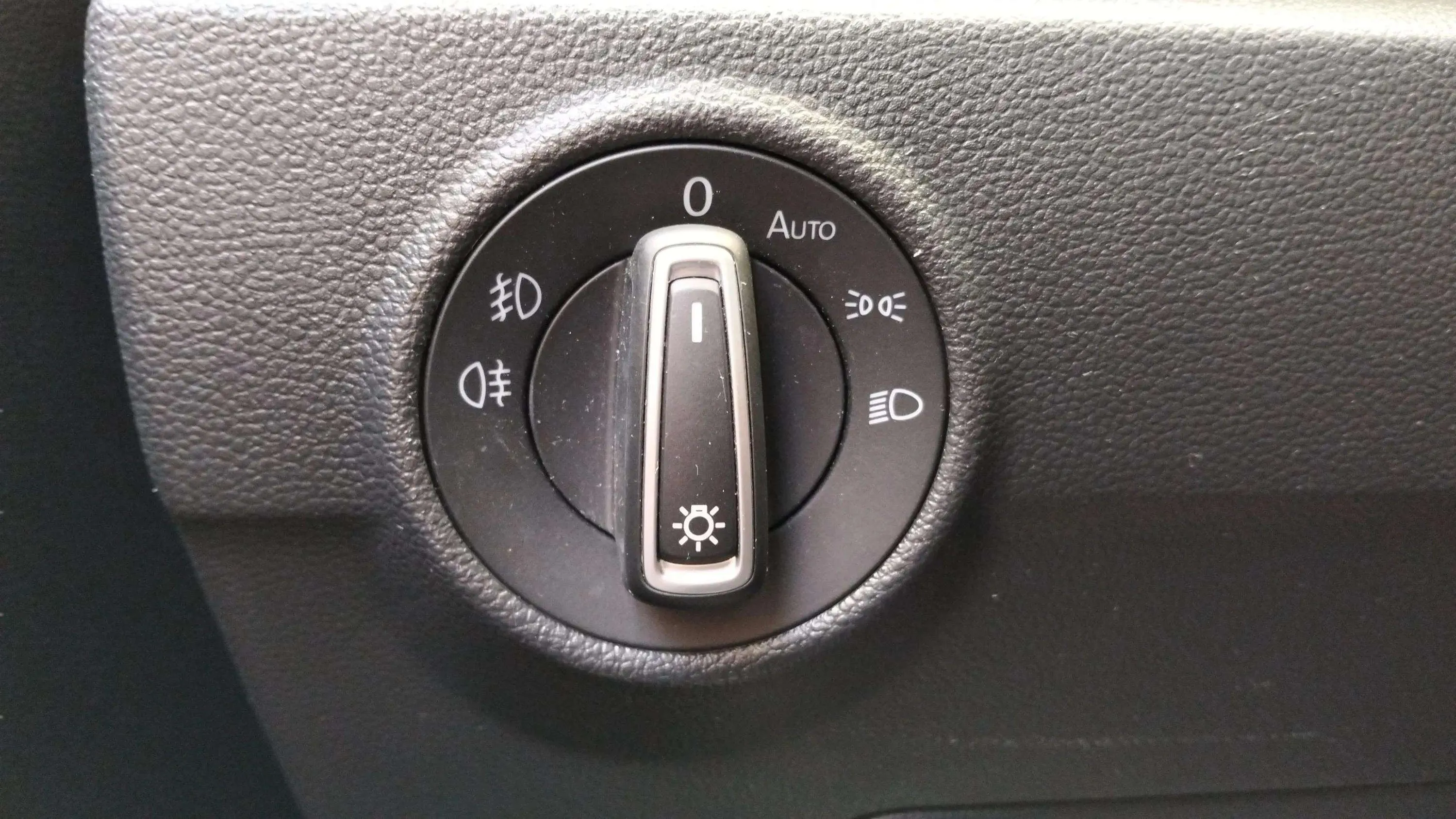 Volkswagen T-Roc Sport 1.5 TSI DSG - foto 16
