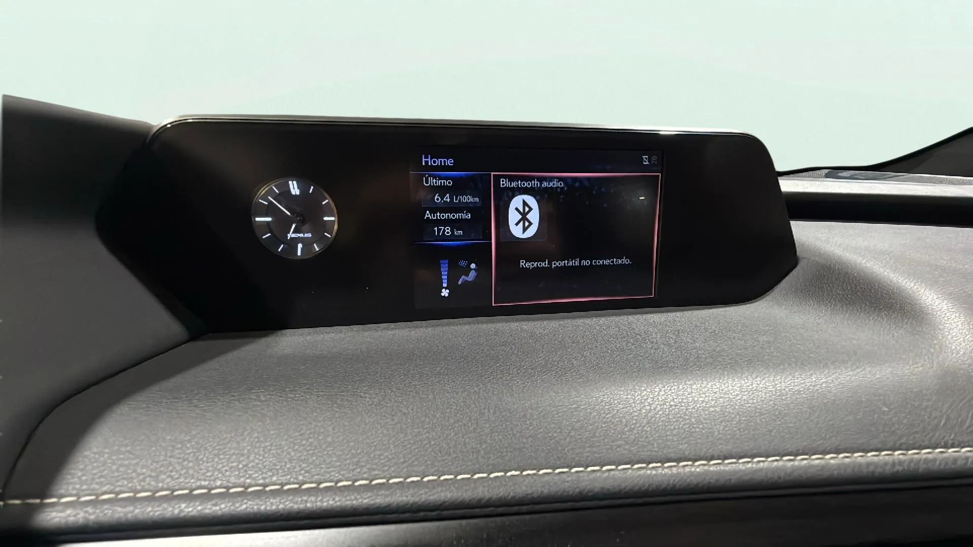 Lexus UX 2.0 250h Business - foto 19