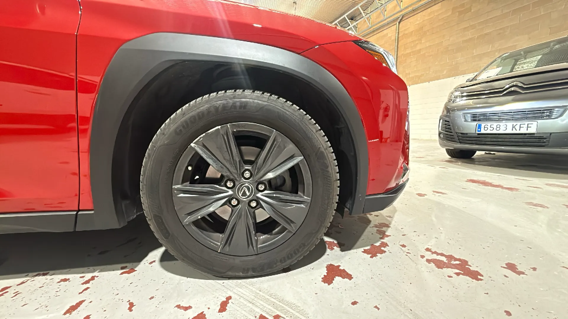 Lexus UX 2.0 250h Business - foto 17