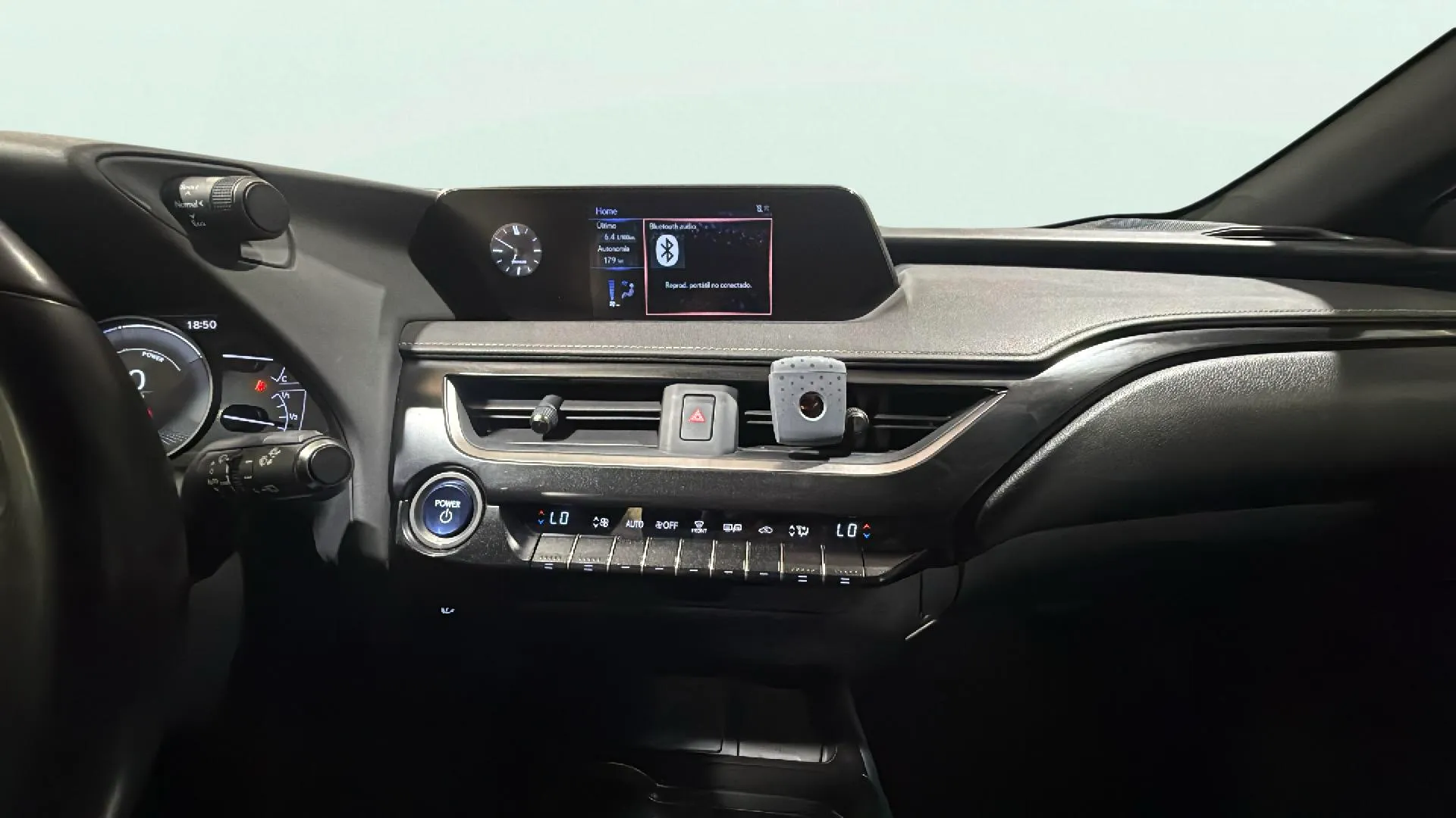 Lexus UX 2.0 250h Business - foto 9