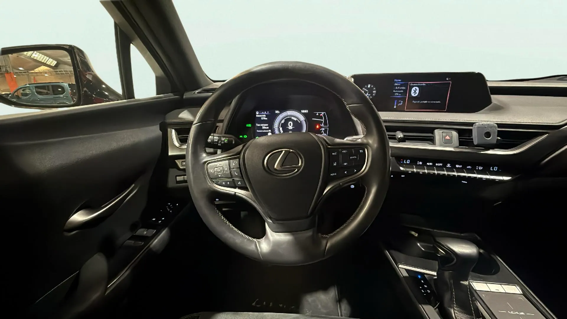Lexus UX 2.0 250h Business - foto 11