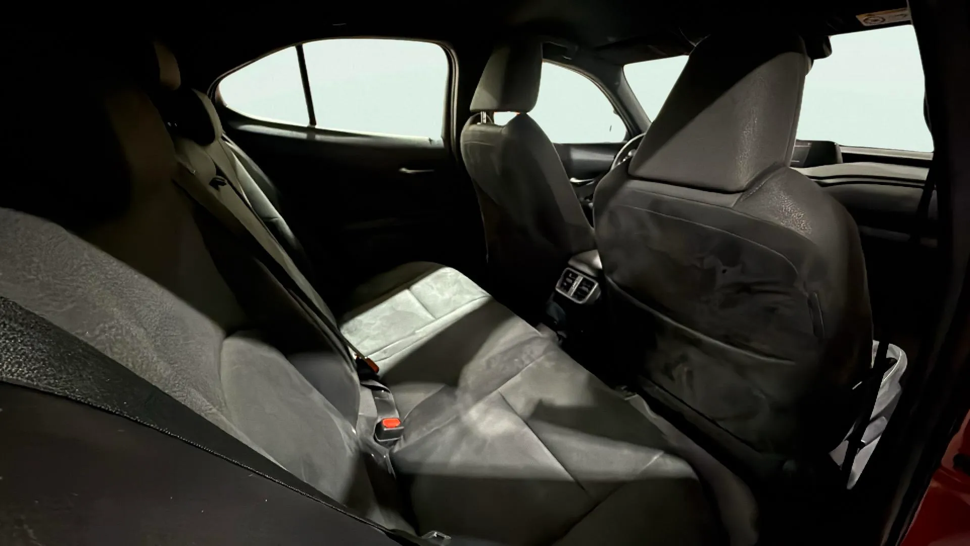 Lexus UX 2.0 250h Business - foto 14