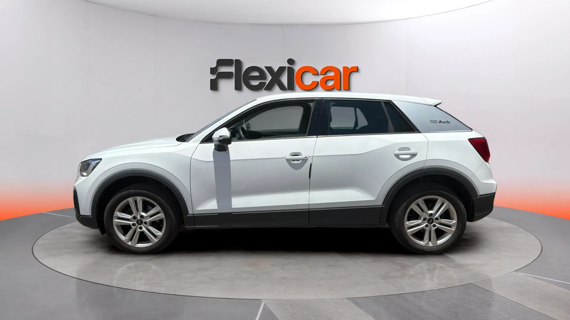 Audi Q2 Adrenalin 30 TFSI - foto 5
