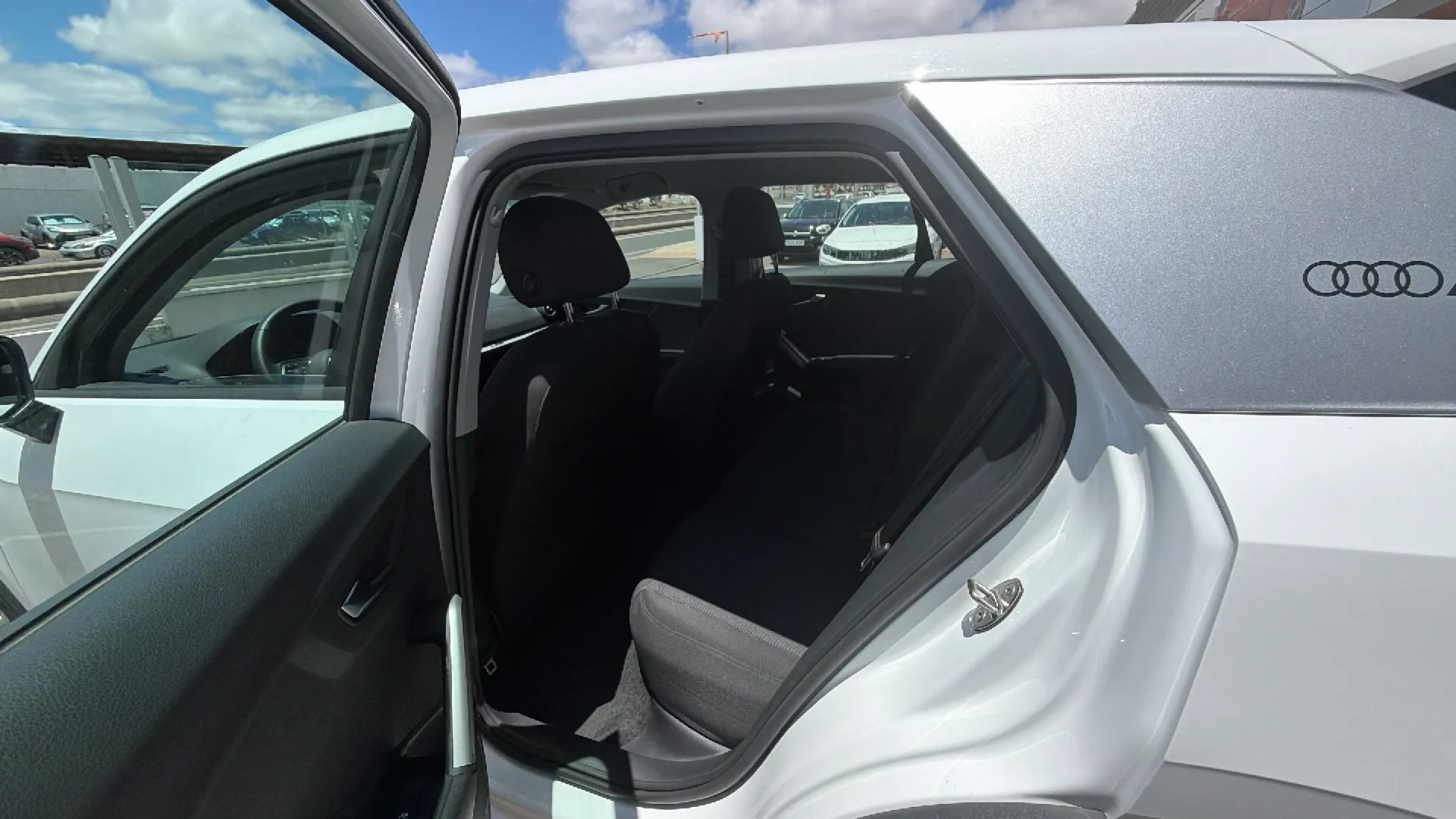 Audi Q2 Adrenalin 30 TFSI - foto 7