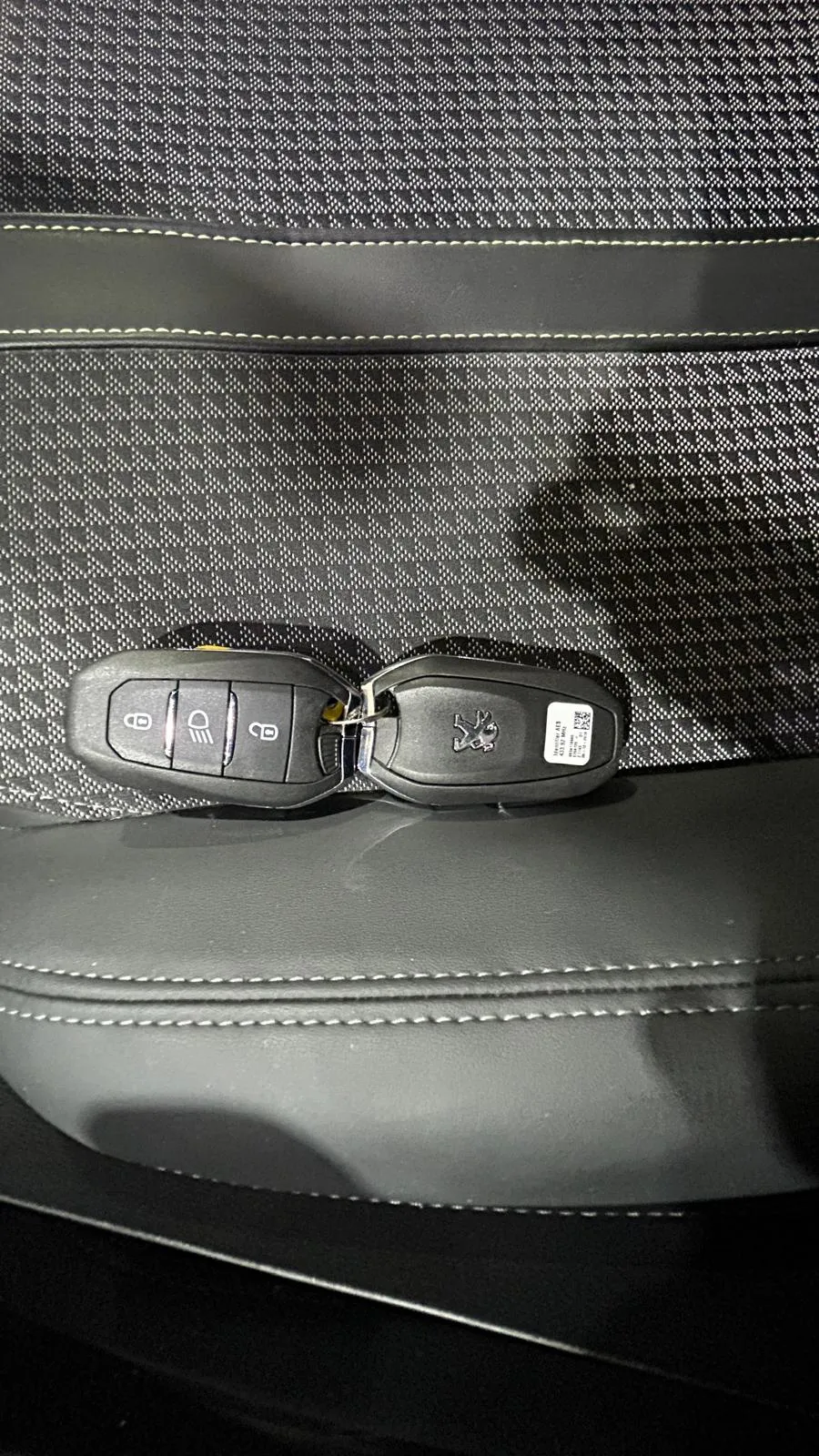 Peugeot 2008 GT Line PureTech 130 BVM6 - foto 21