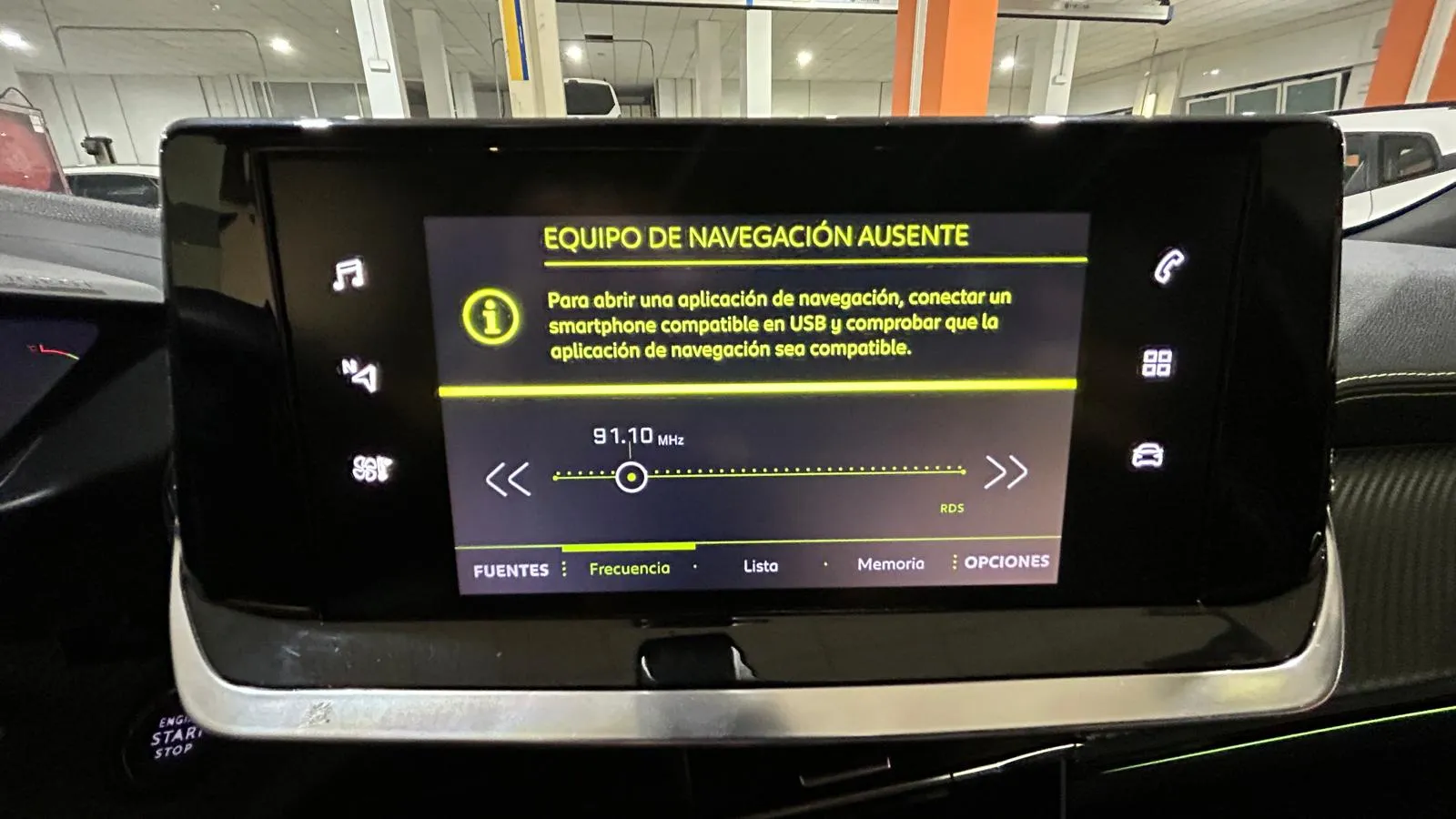Peugeot 2008 GT Line PureTech 130 BVM6 - foto 13