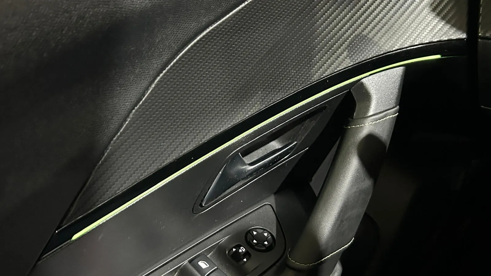 Peugeot 2008 GT Line PureTech 130 BVM6 - foto 20