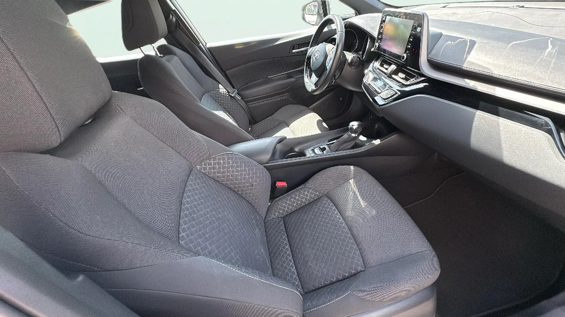 Toyota C-HR 1.8 125H Active - foto 19