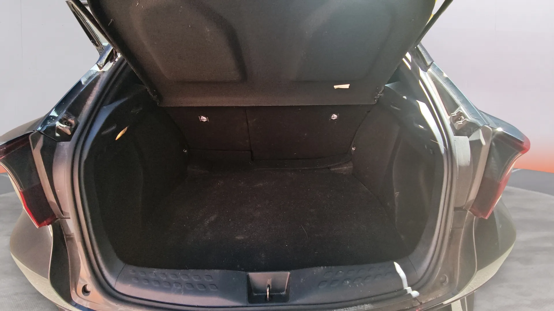 Toyota C-HR 1.8 125H Active - foto 13