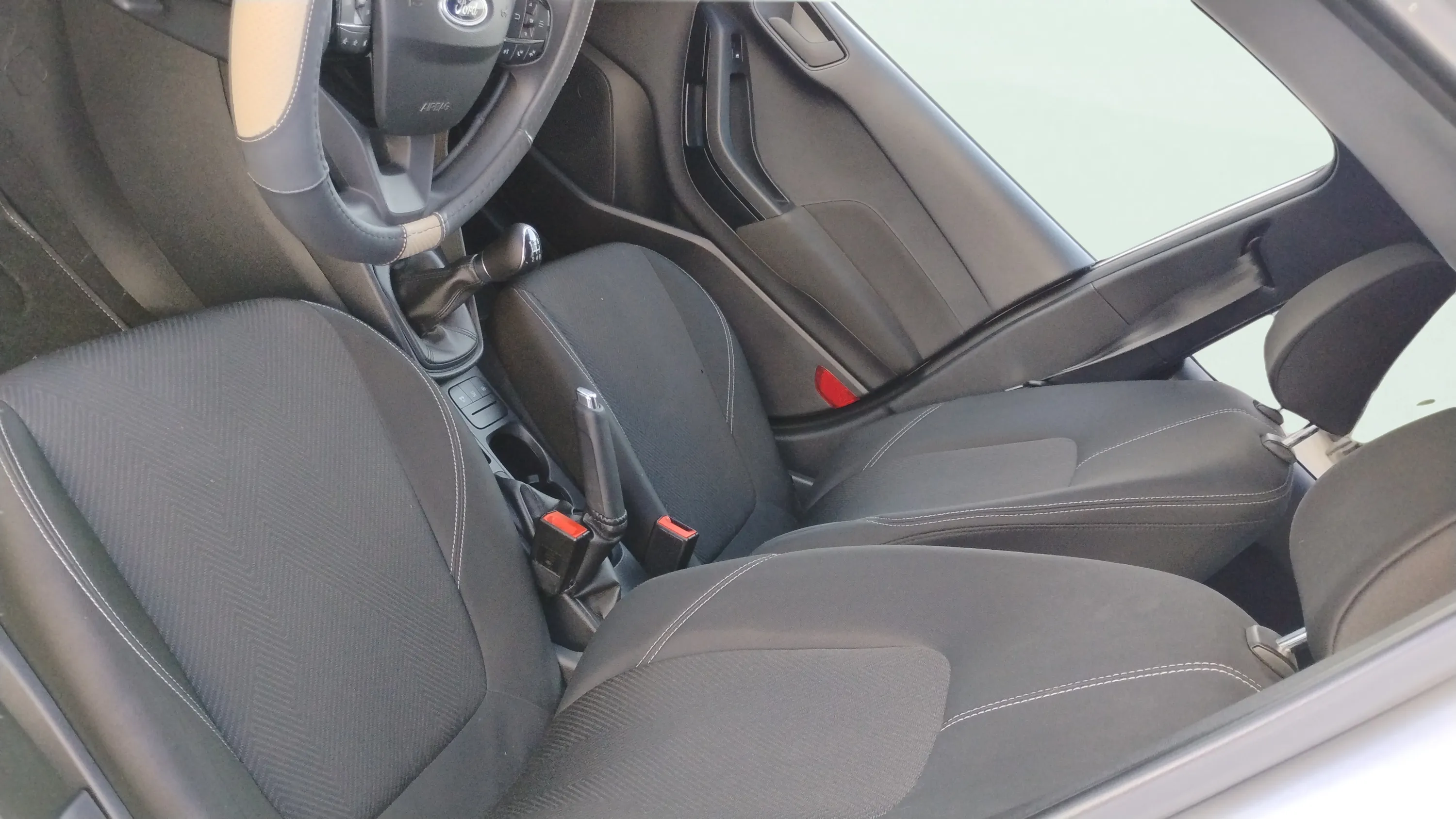 Ford Fiesta 1.1 IT-VCT Trend - foto 12