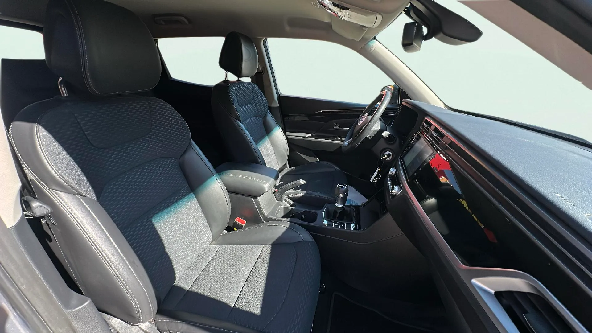 SsangYong Korando G15T LP Limited - foto 18