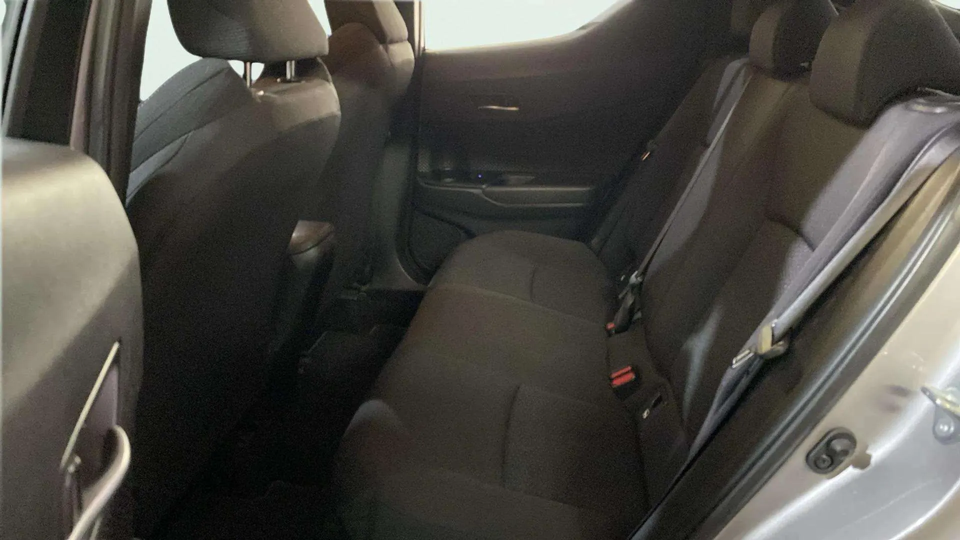 Toyota C-HR 1.8 125H Active - foto 8