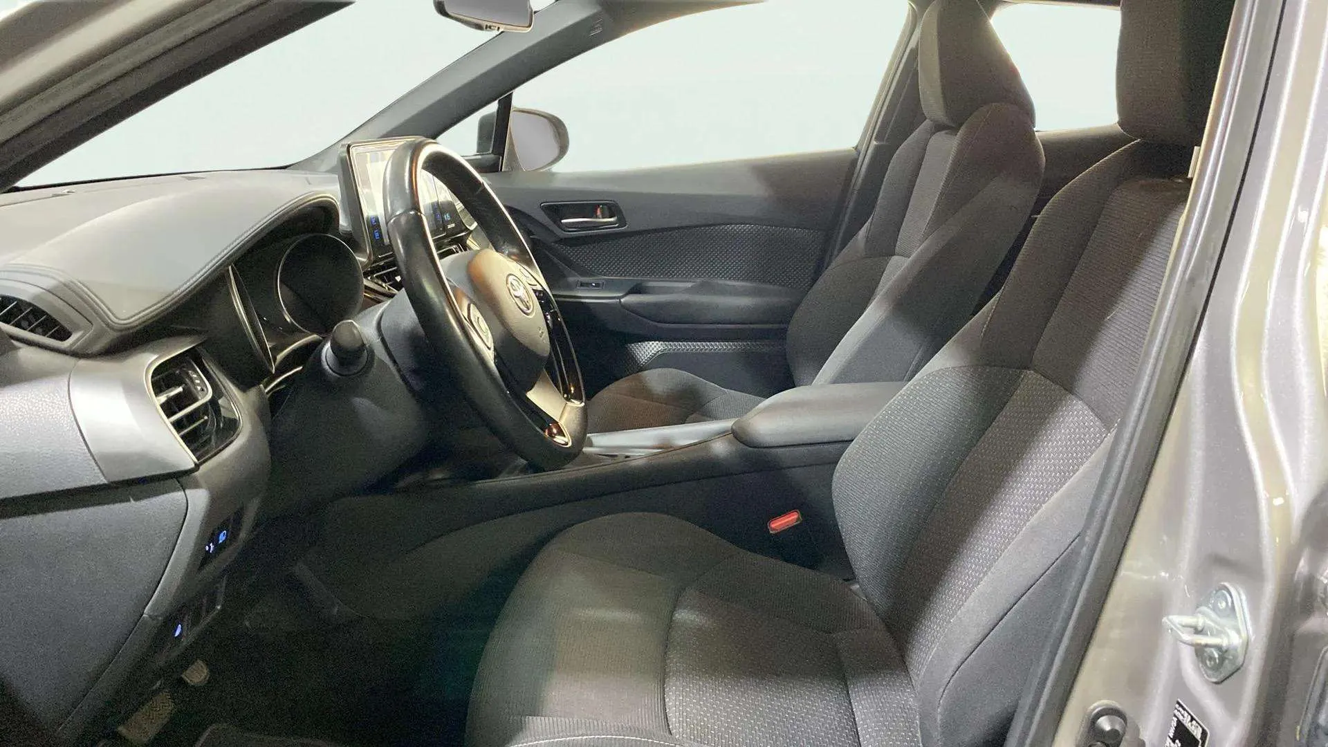 Toyota C-HR 1.8 125H Active - foto 7