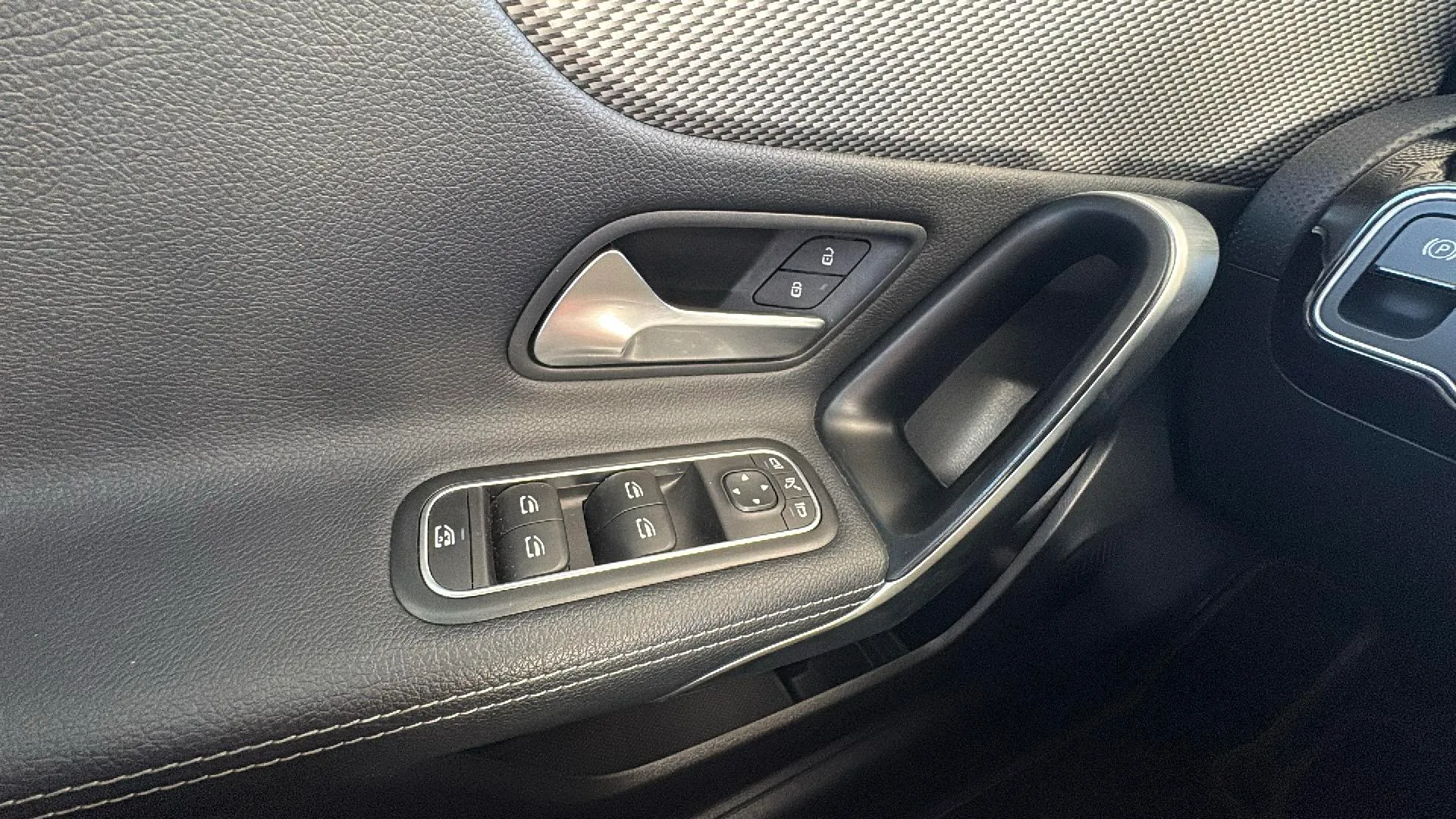 Mercedes-Benz Clase A Sedán A 180 - foto 17