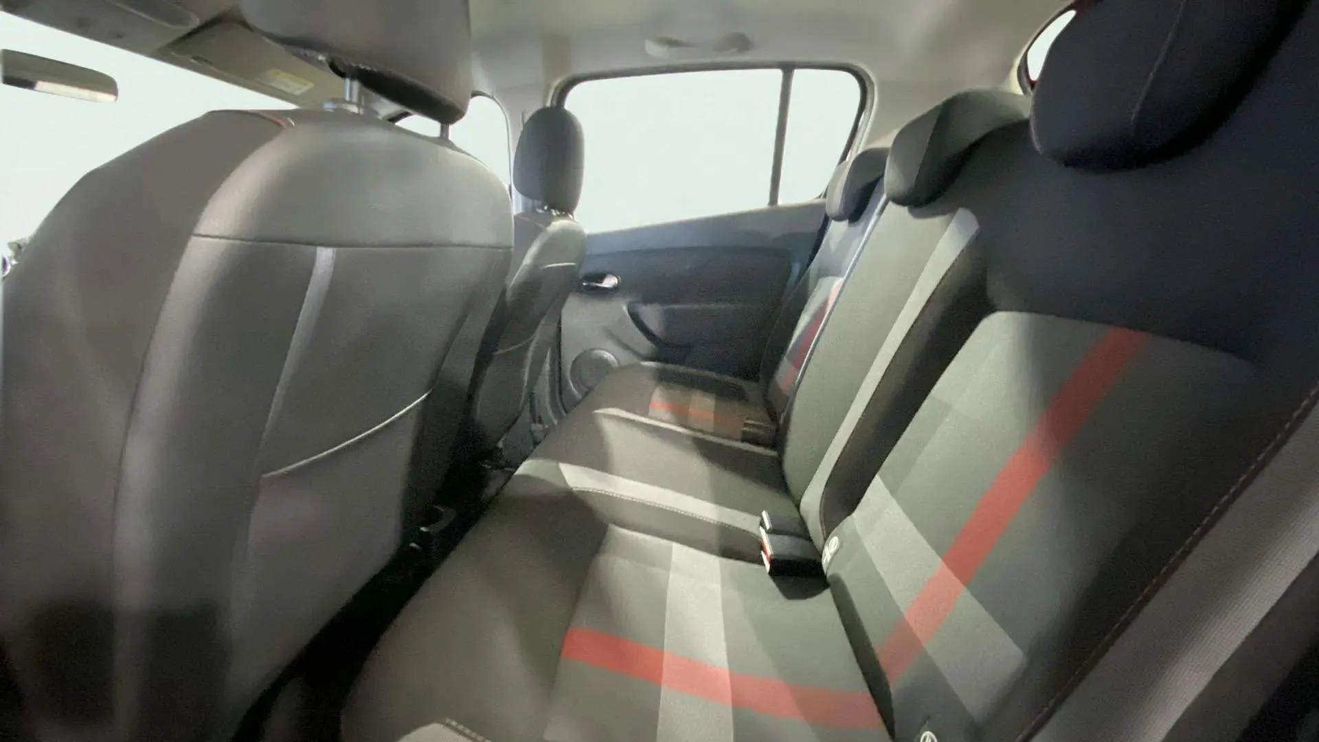 Dacia Sandero Stepway Essential TCe GLP - foto 16