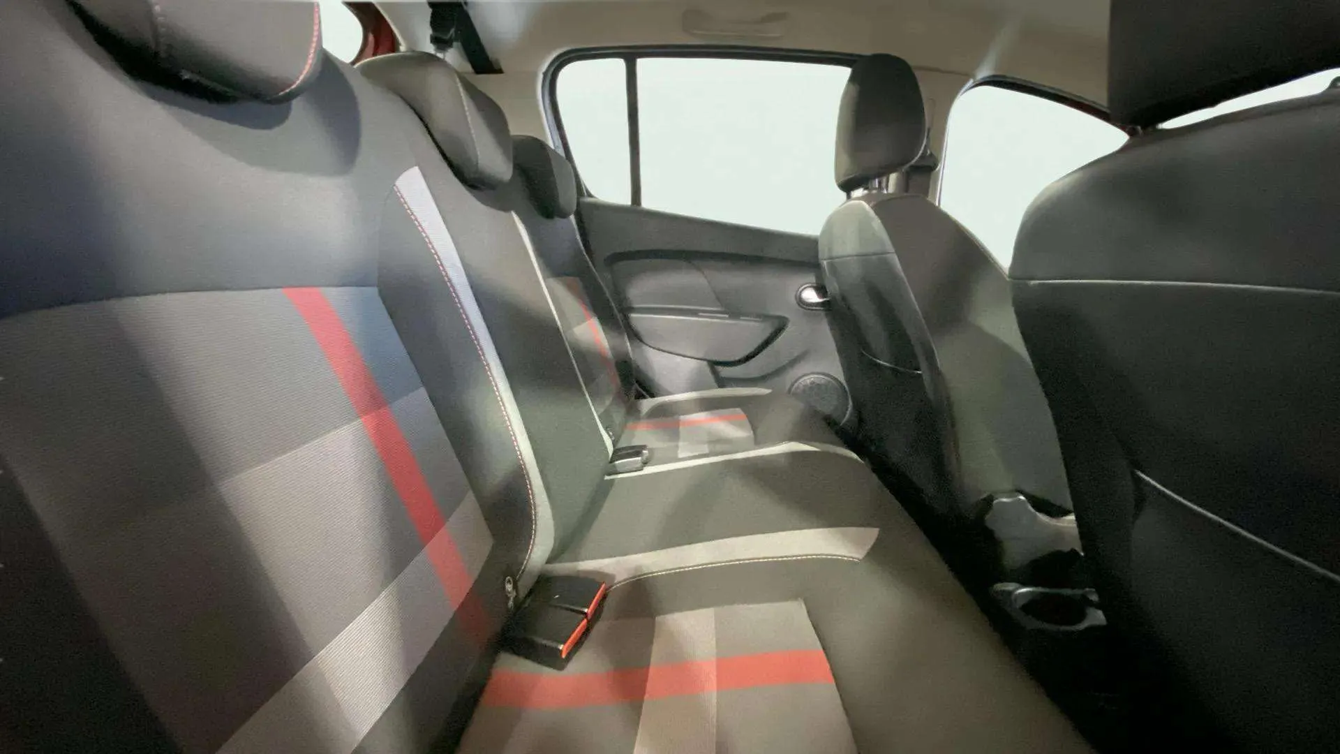Dacia Sandero Stepway Essential TCe GLP - foto 15