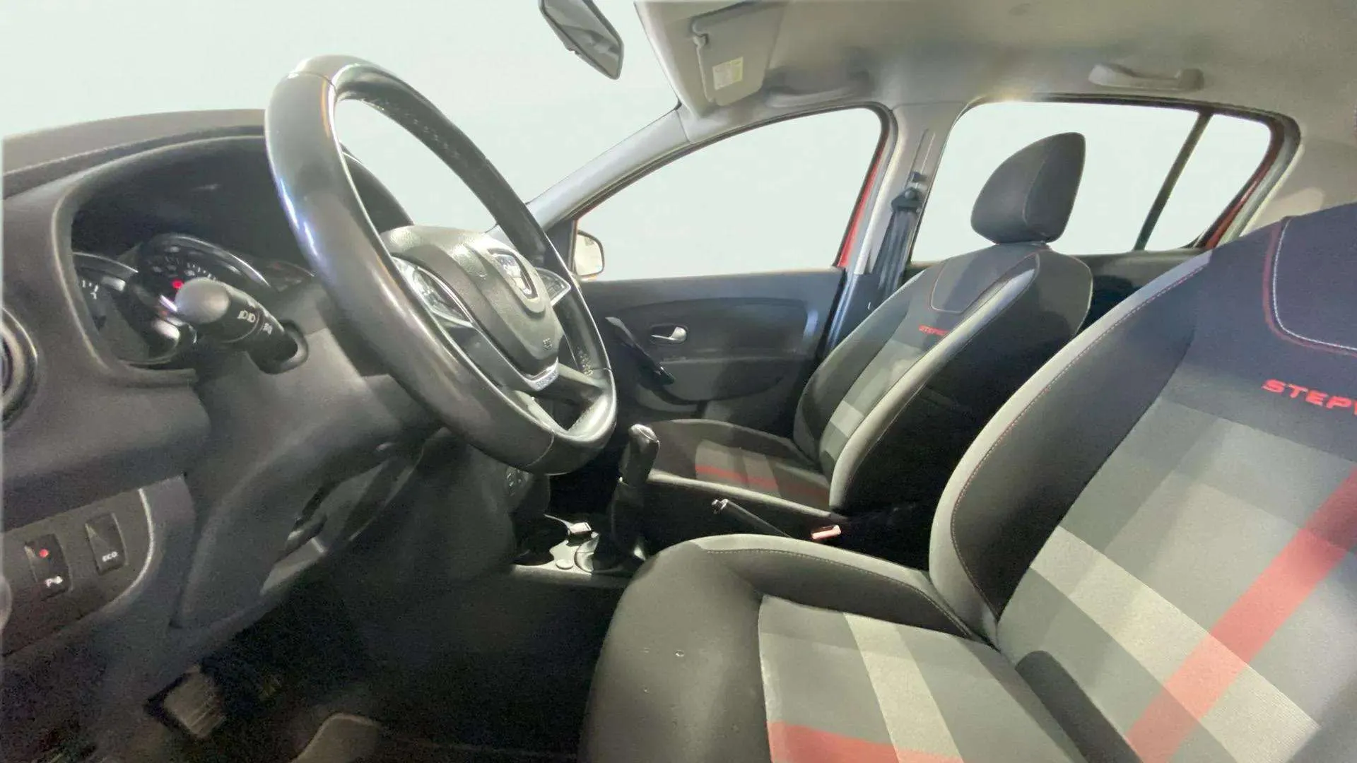 Dacia Sandero Stepway Essential TCe GLP - foto 13
