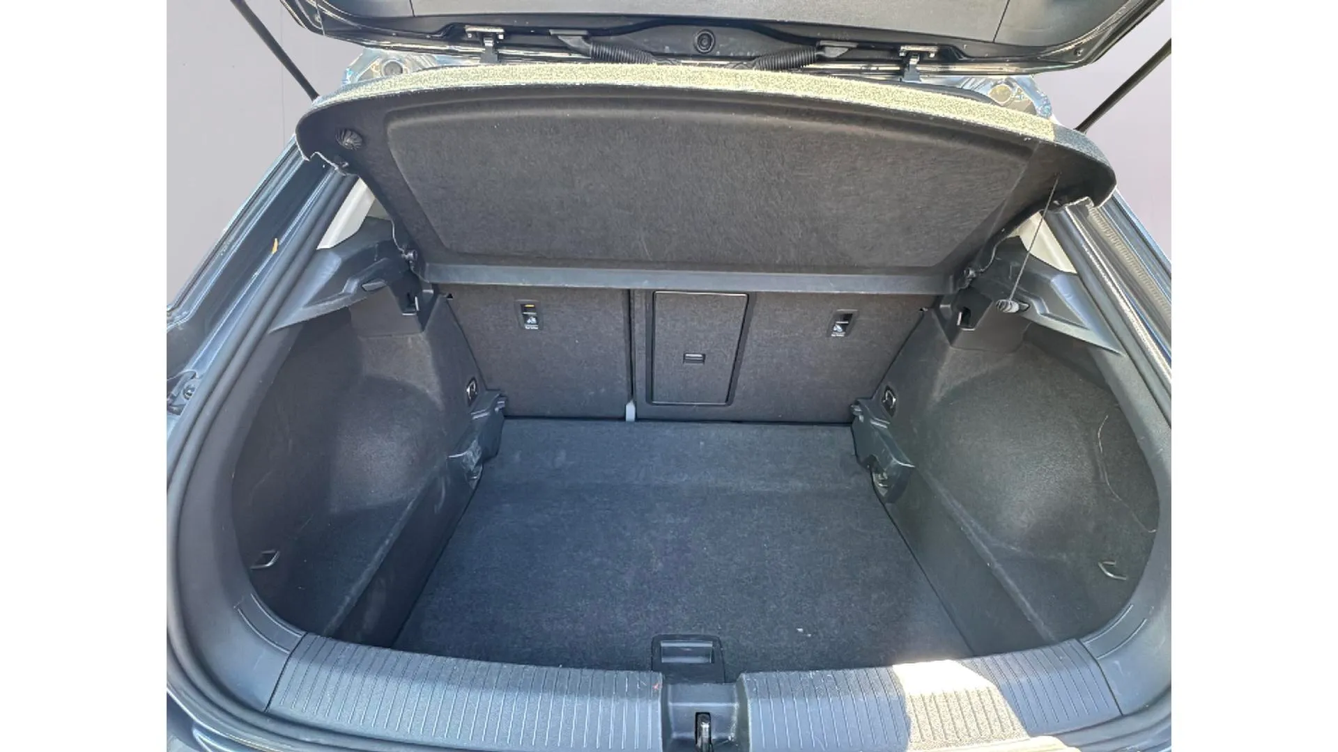 Volkswagen T-Roc Advance 1.0 TSI - foto 15