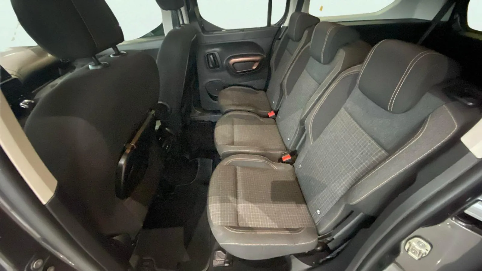 Peugeot Rifter GT Long BlueHDi 7 plazas - foto 15