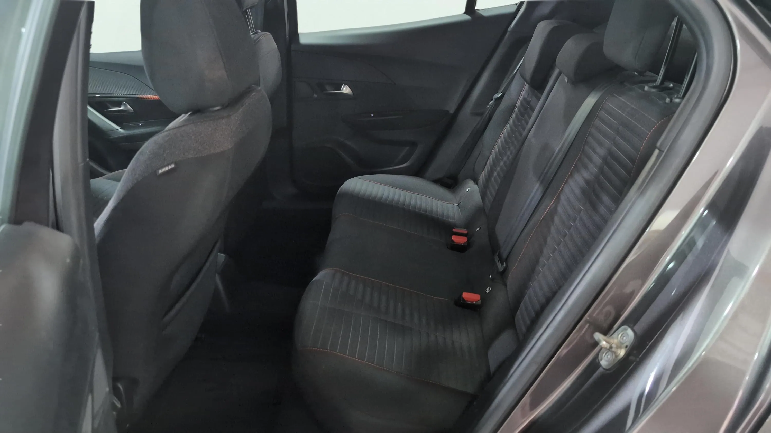 Peugeot 2008 Active Pack PureTech 100 BVM6 - foto 14
