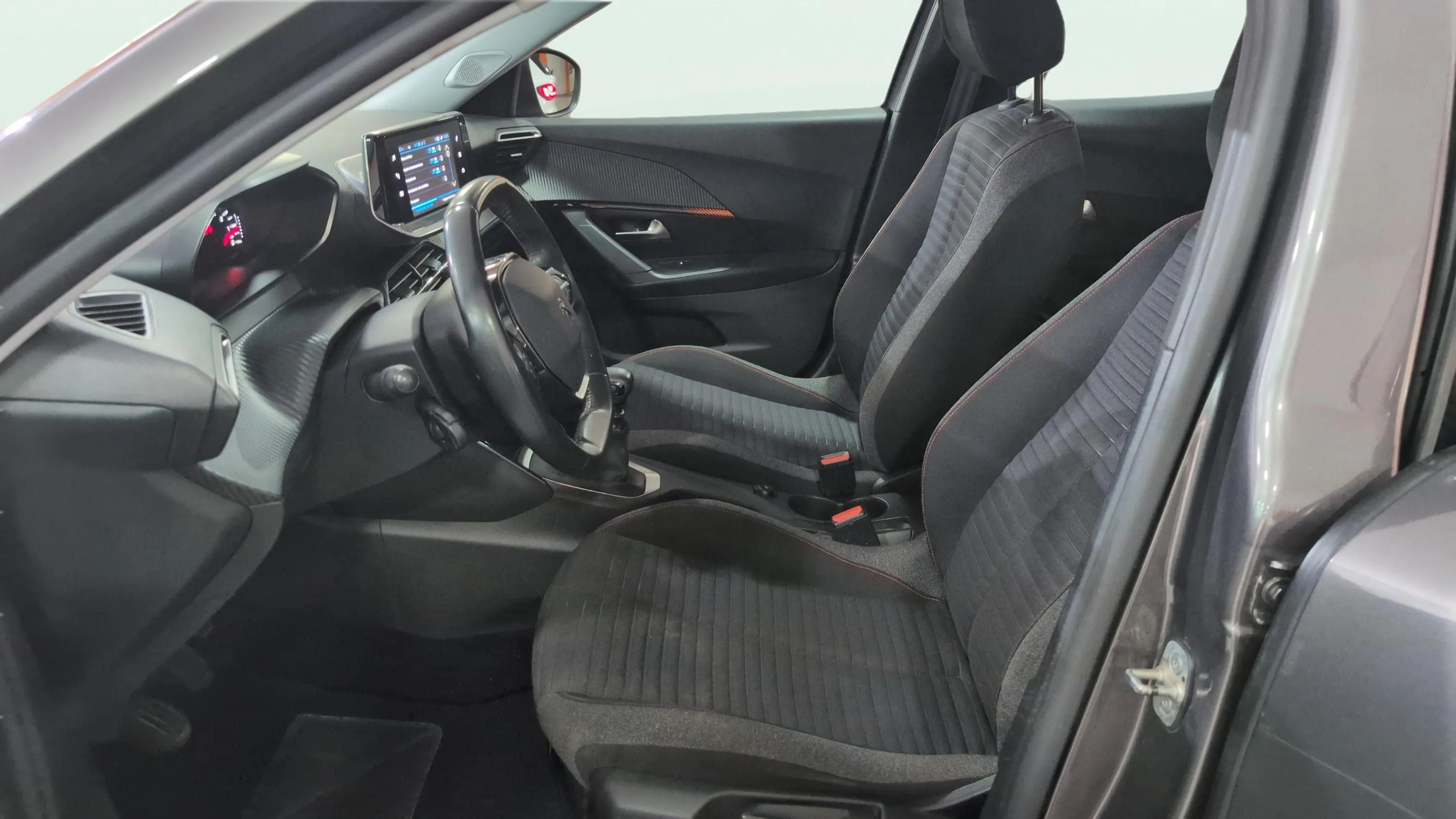 Peugeot 2008 Active Pack PureTech 100 BVM6 - foto 13