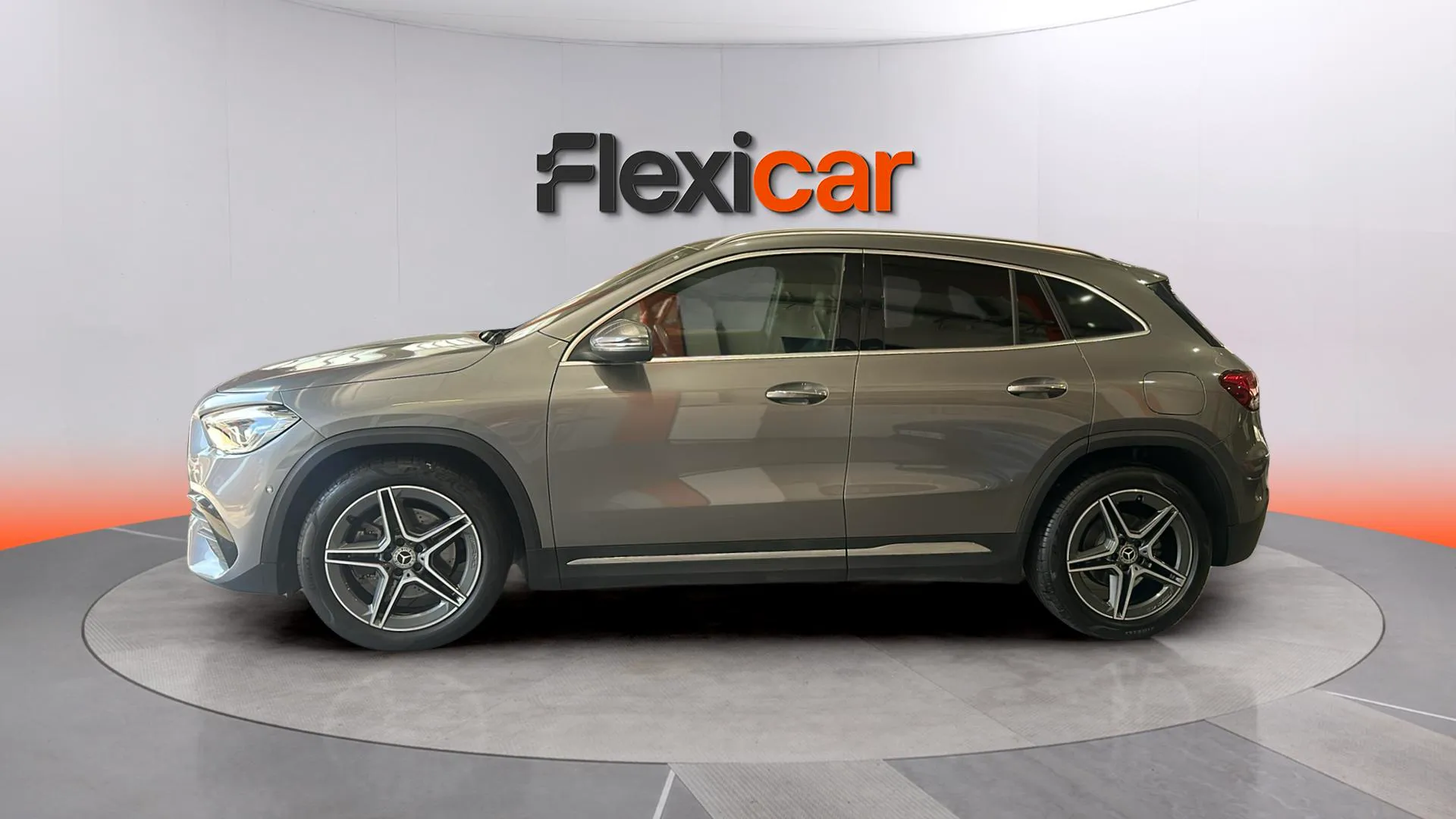 Mercedes-Benz GLA 200 D - foto 4
