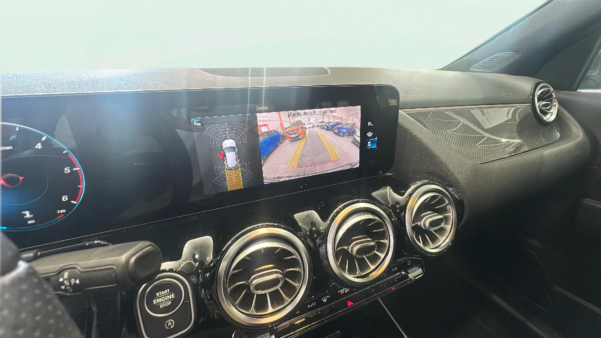 Mercedes-Benz GLA 200 D - foto 25