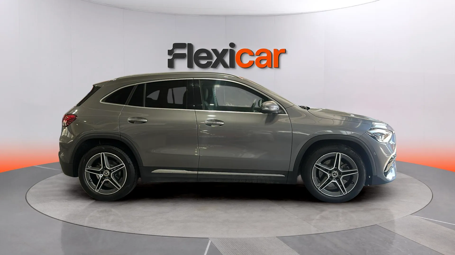Mercedes-Benz GLA 200 D - foto 6