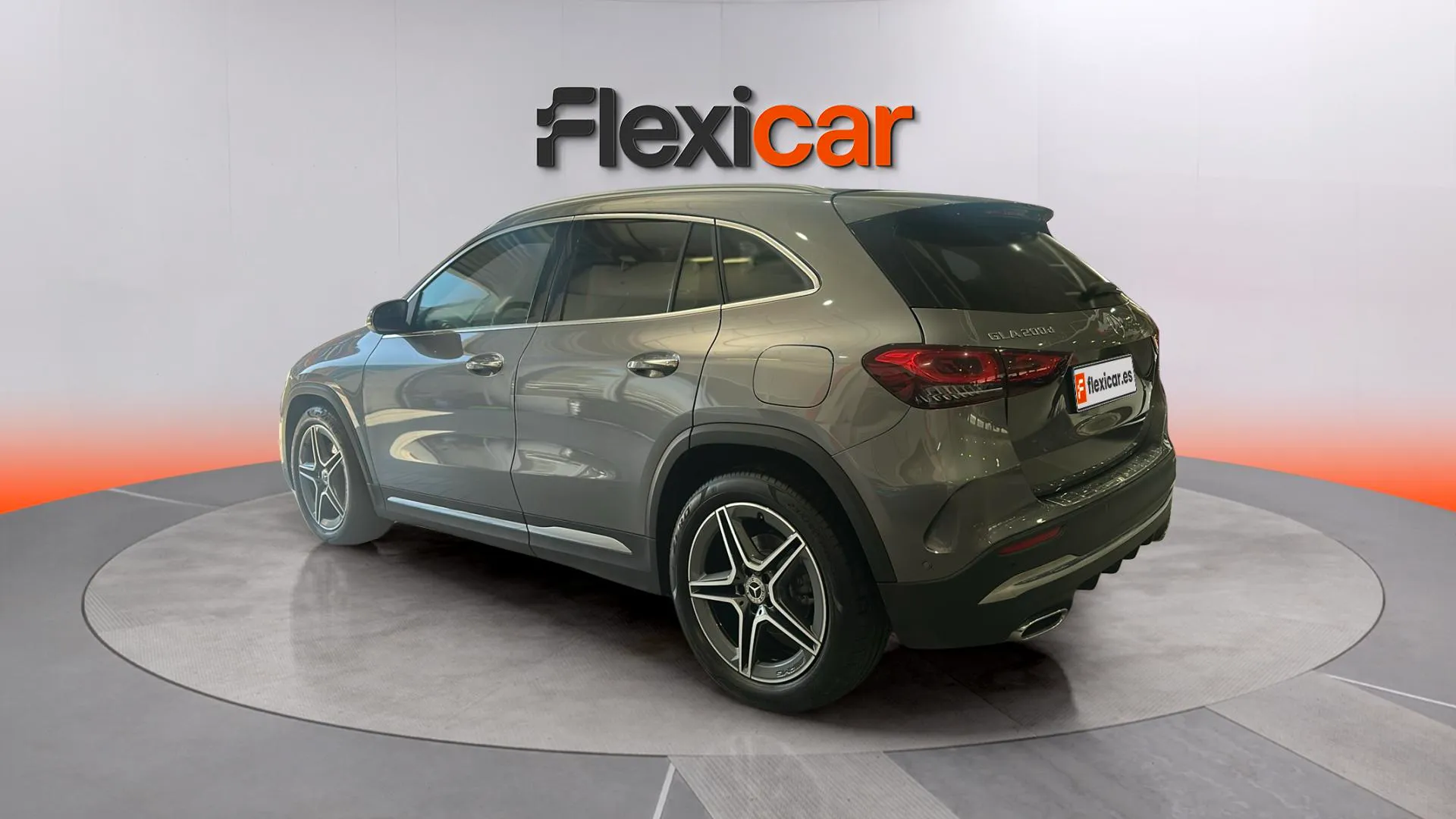 Mercedes-Benz GLA 200 D - foto 7