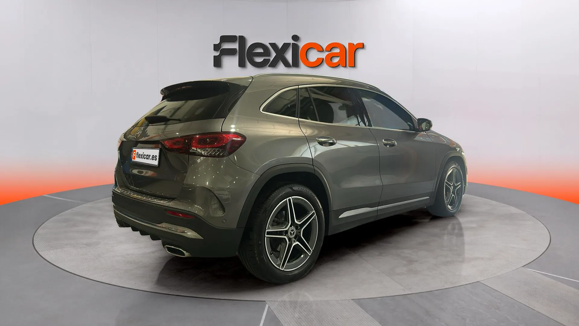 Mercedes-Benz GLA 200 D - foto 8