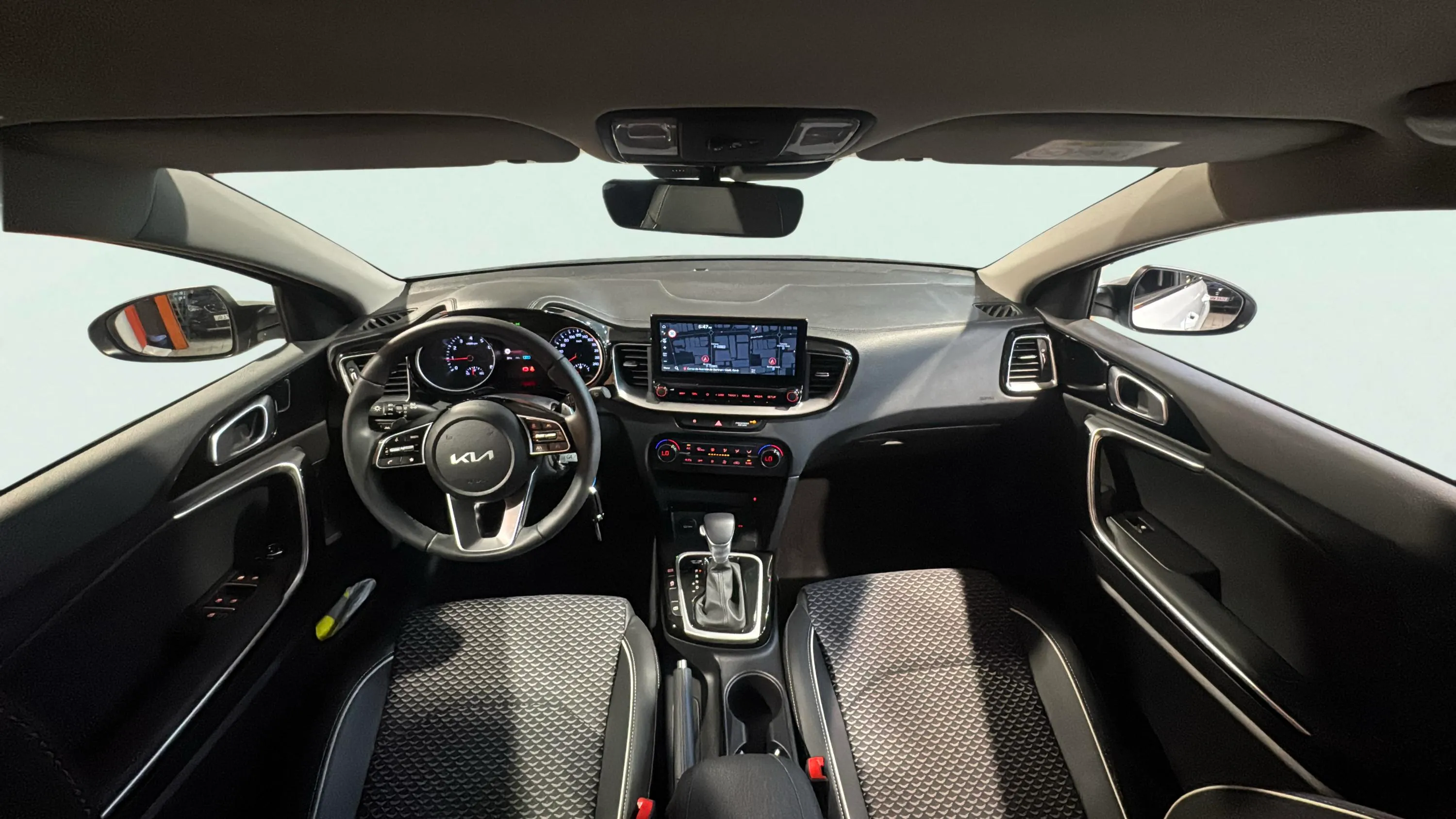 Kia Ceed 1.5 MHEV Tech DCT - foto 13