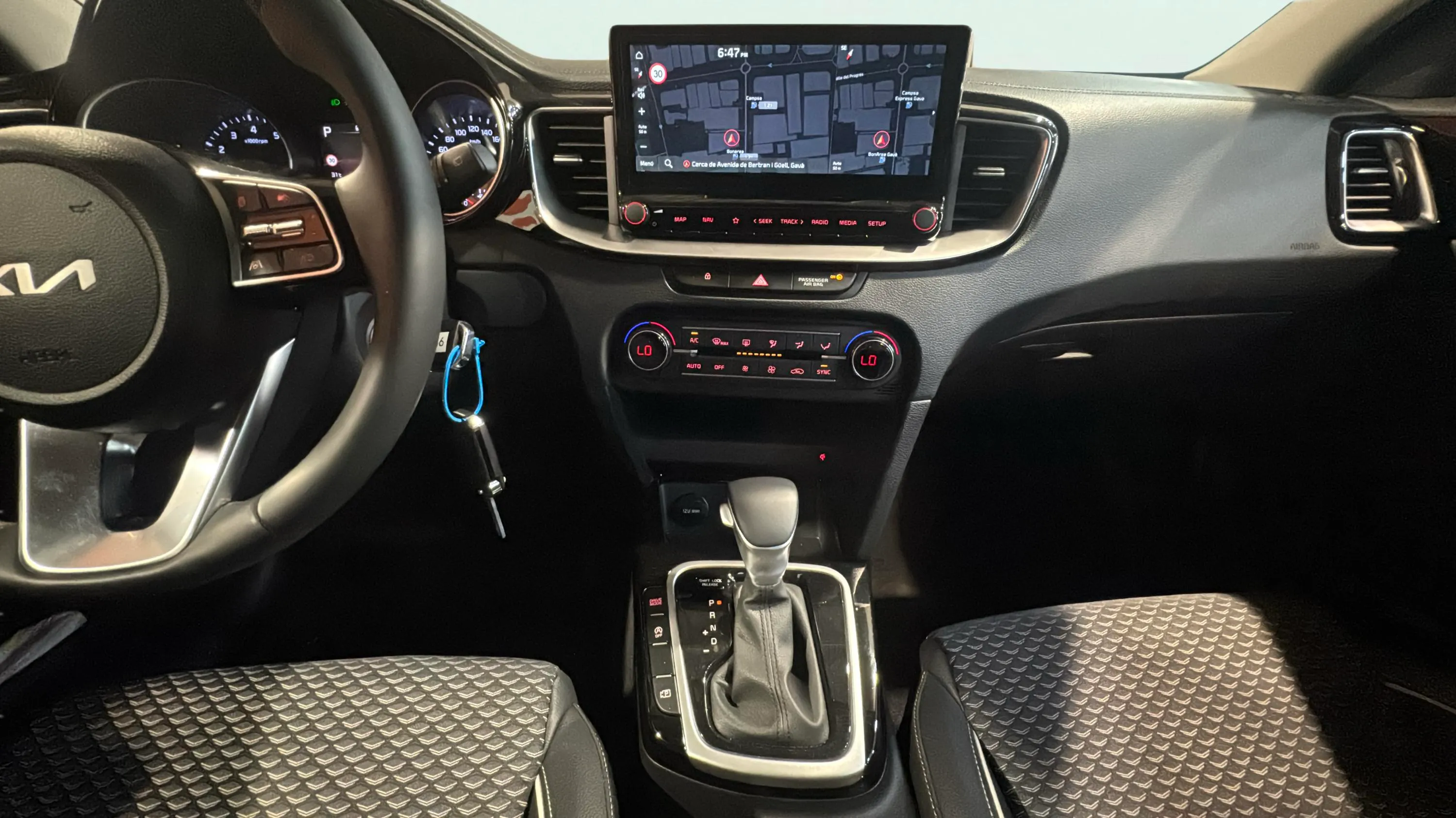 Kia Ceed 1.5 MHEV Tech DCT - foto 14