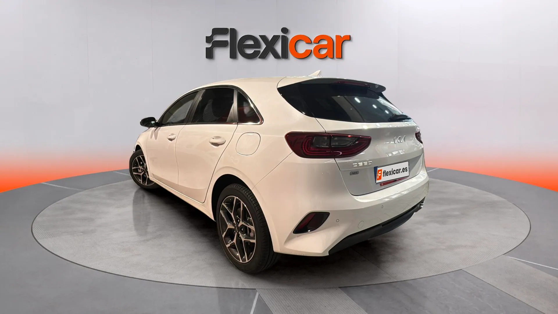 Kia Ceed 1.5 MHEV Tech DCT - foto 5