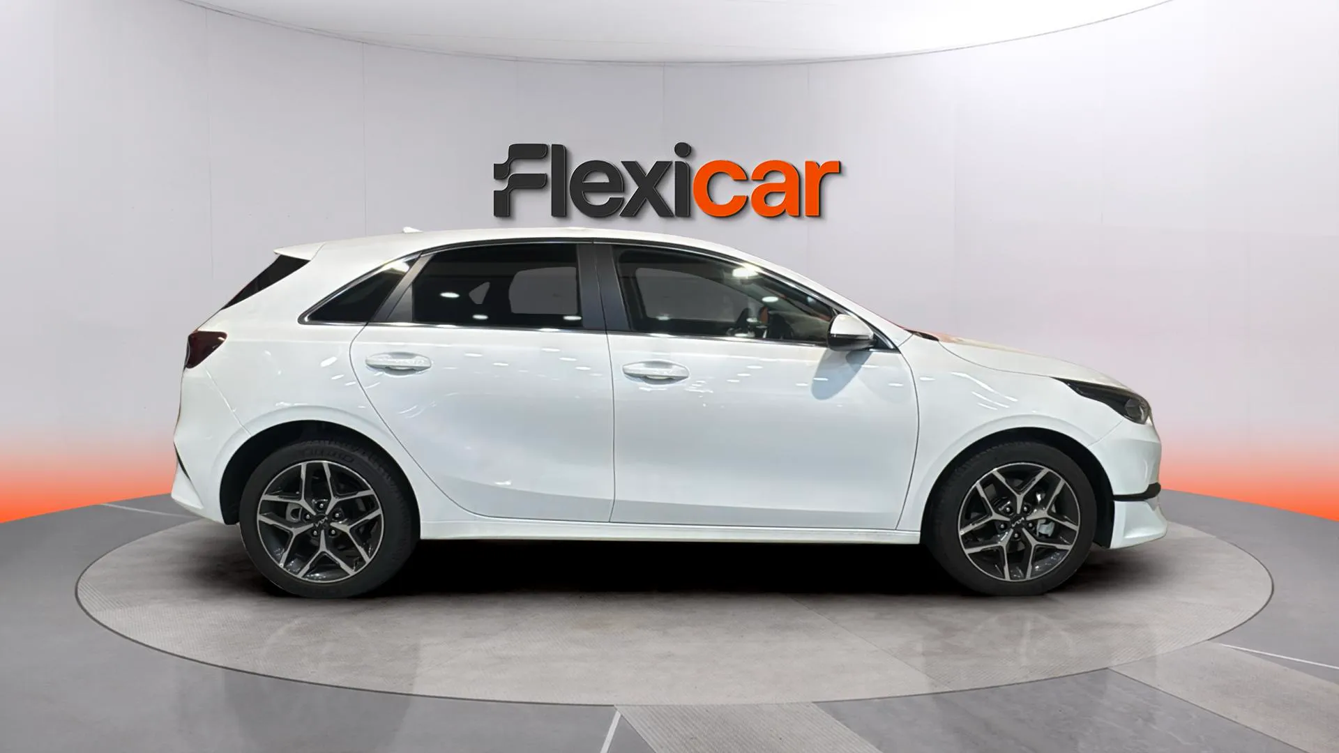 Kia Ceed 1.5 MHEV Tech DCT - foto 8