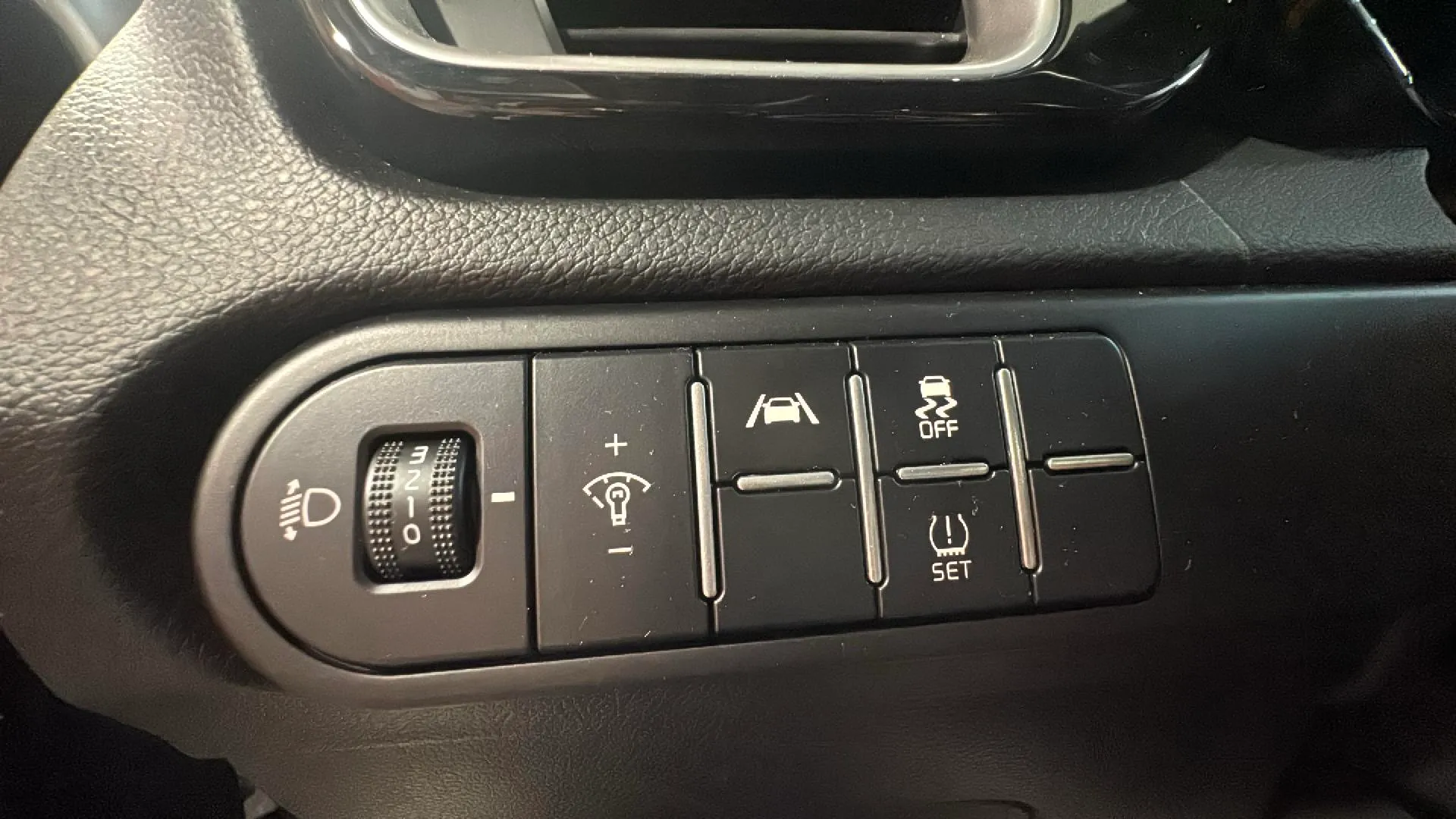 Kia Ceed 1.5 MHEV Tech DCT - foto 26