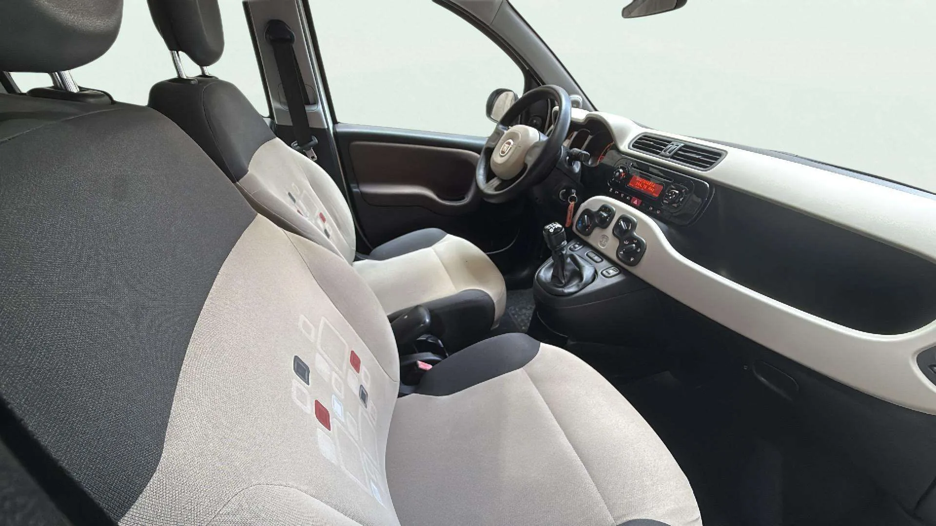Fiat Panda 0,9 Lounge TwinAir EU6 - foto 6