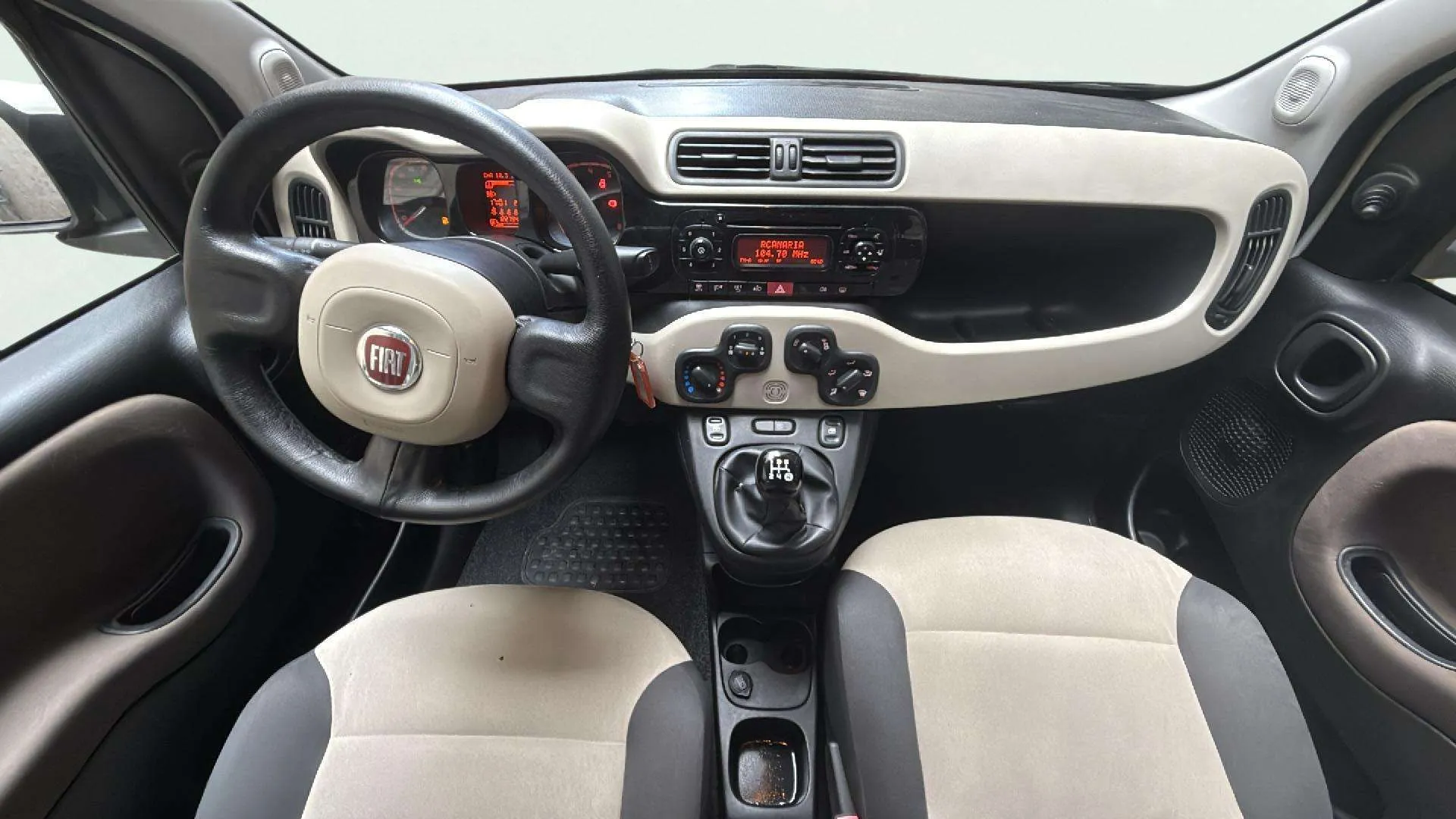 Fiat Panda 0,9 Lounge TwinAir EU6 - foto 8