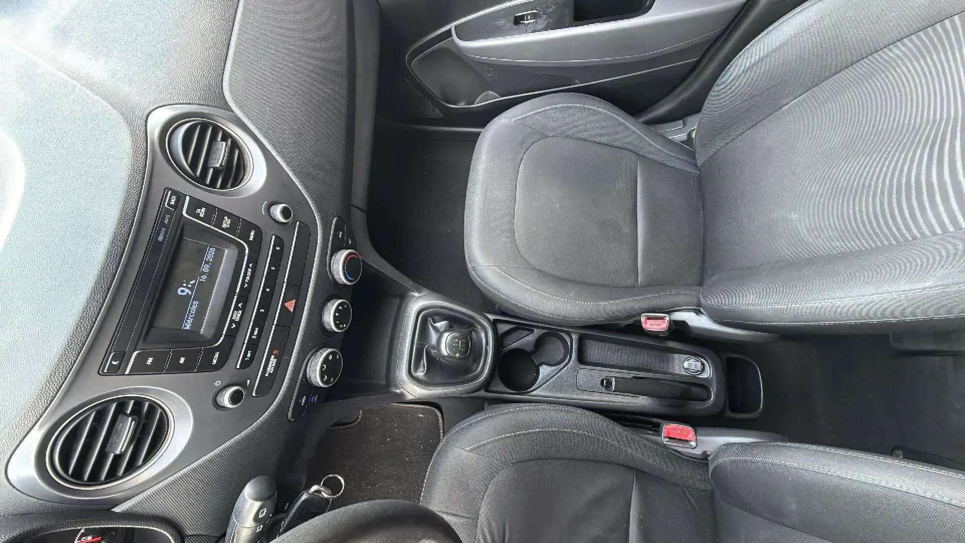 Hyundai i10 1.0 Klass - foto 13