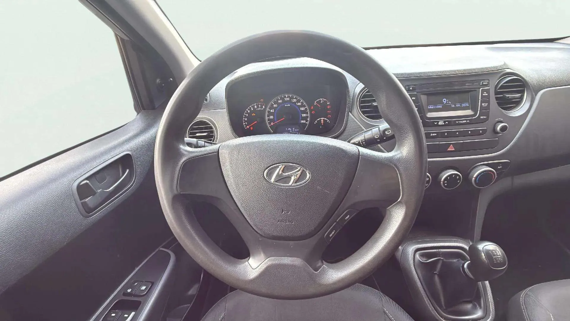 Hyundai i10 1.0 Klass - foto 18