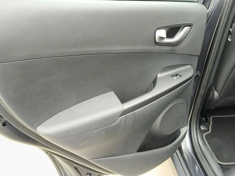 Hyundai Kona EV Maxx - foto 22