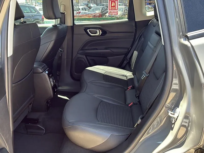 Jeep Compass 1.3 PHEV Limited AWD - foto 30