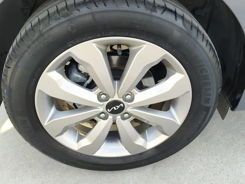 Kia Rio 1.0 T-GDi MHEV iMT Drive - foto 13