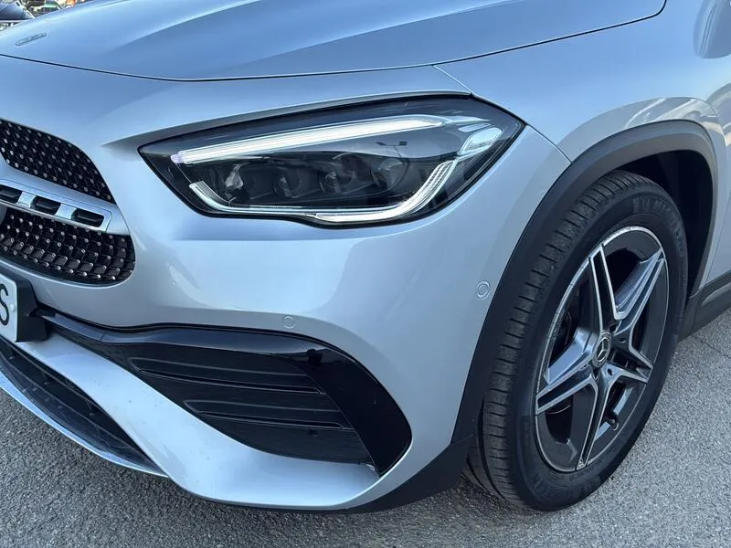 Mercedes-Benz GLA Clase 200 d AMG Line AT8 - foto 32
