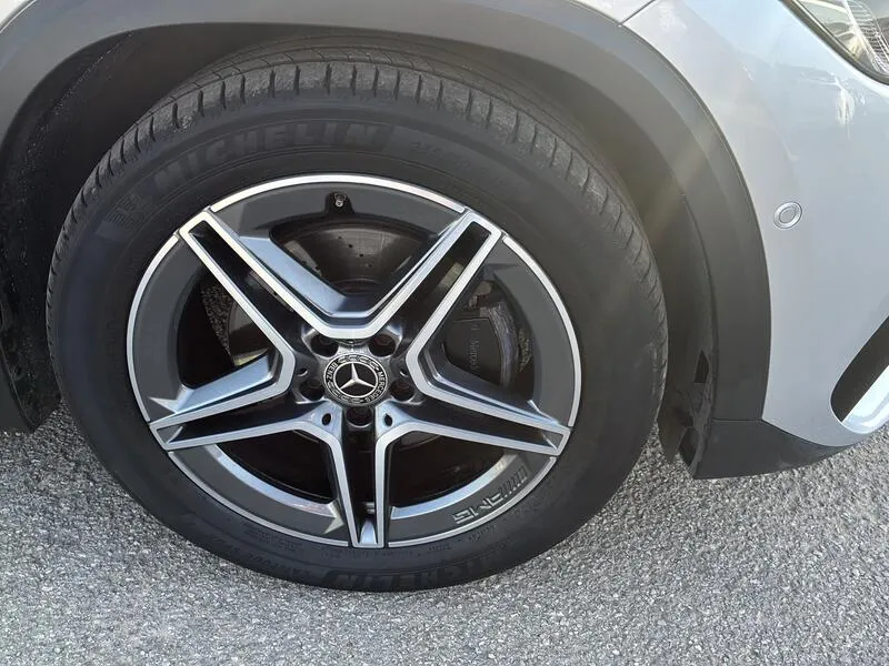 Mercedes-Benz GLA Clase 200 d AMG Line AT8 - foto 11