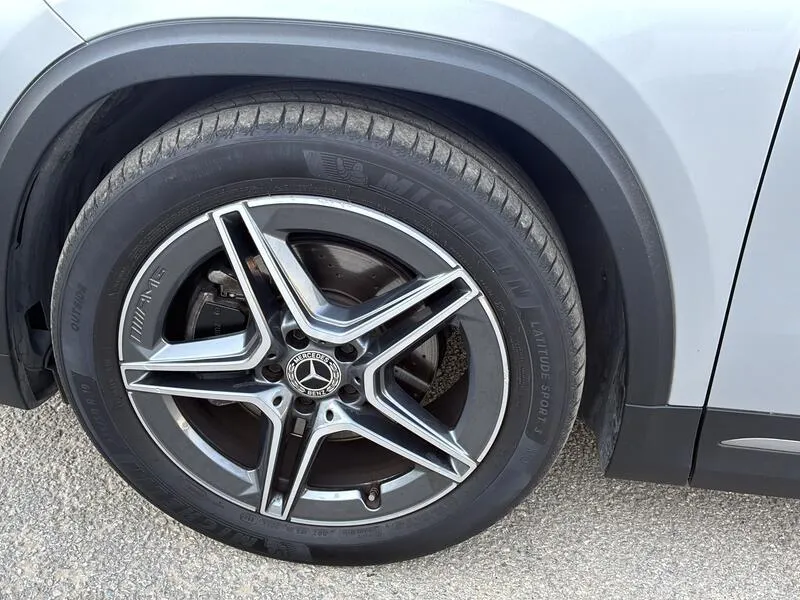 Mercedes-Benz GLA Clase 200 d AMG Line AT8 - foto 31