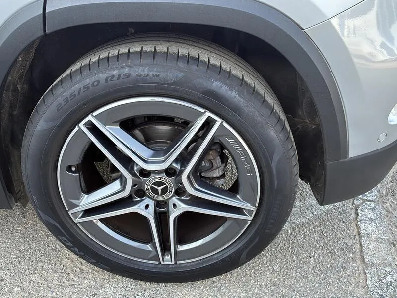Mercedes-Benz GLA Clase 200 d AMG Line AT8 - foto 27