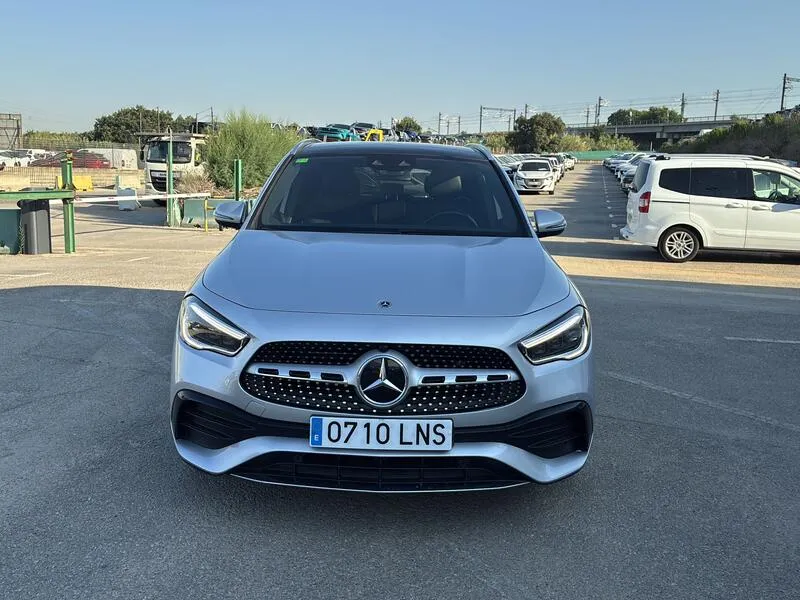 Mercedes-Benz GLA Clase 200 d AMG Line AT8 - foto 9