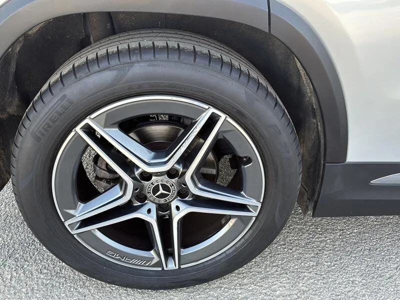 Mercedes-Benz GLA Clase 200 d AMG Line AT8 - foto 19