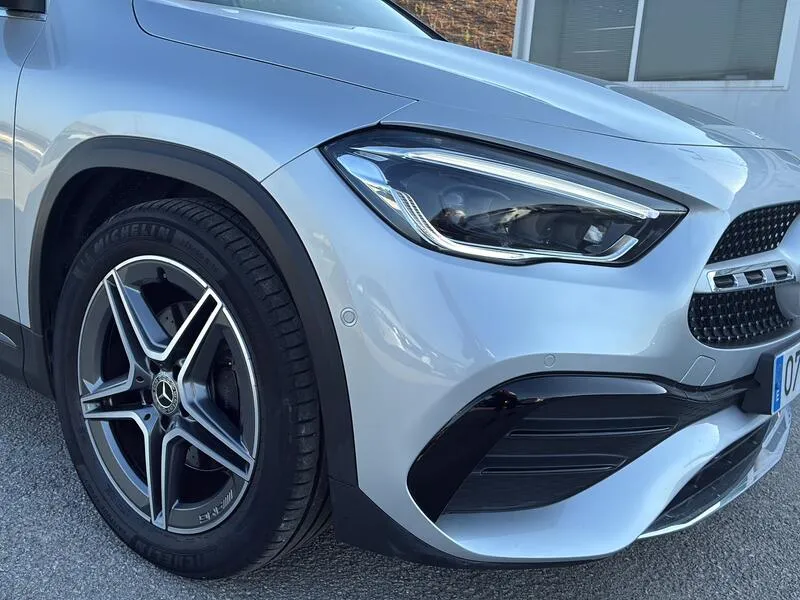 Mercedes-Benz GLA Clase 200 d AMG Line AT8 - foto 10
